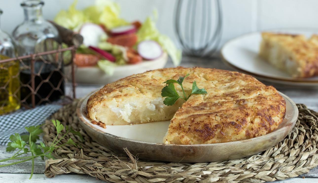 Tortilla de patatas y bacalao
