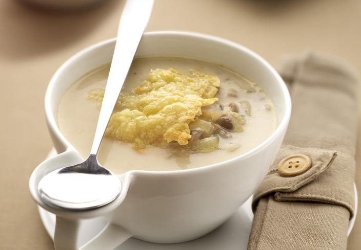 Sopa gratinada de setas y cebolla