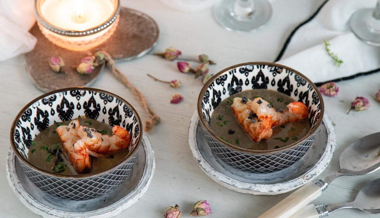 Crema de alcachofas y gambas