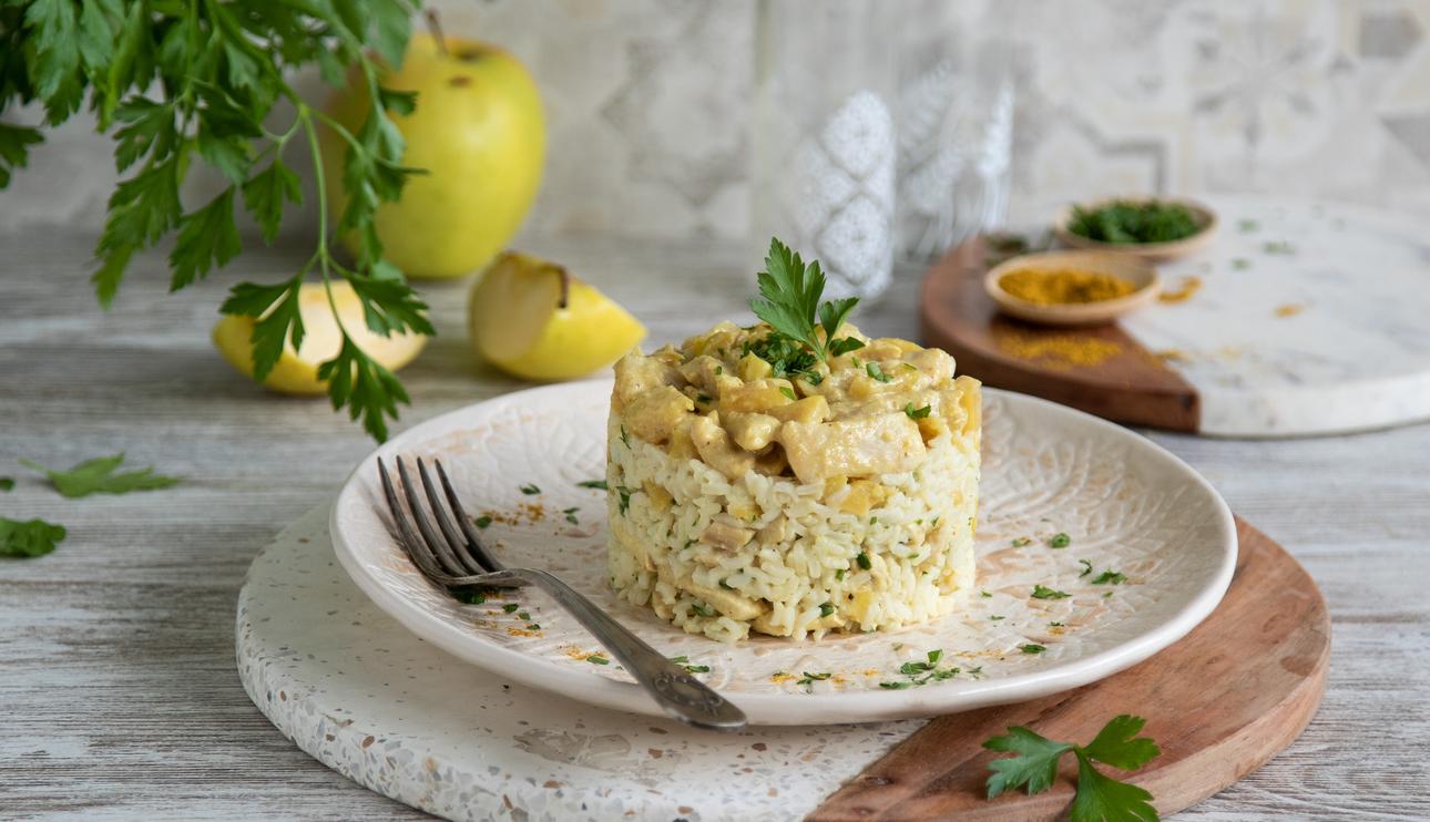 Ensalada de arroz con pollo al curry