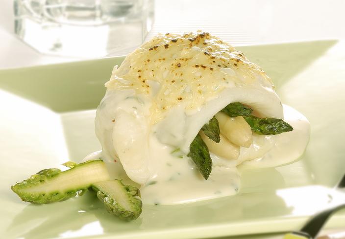 Gratinado de pescado con espárragos