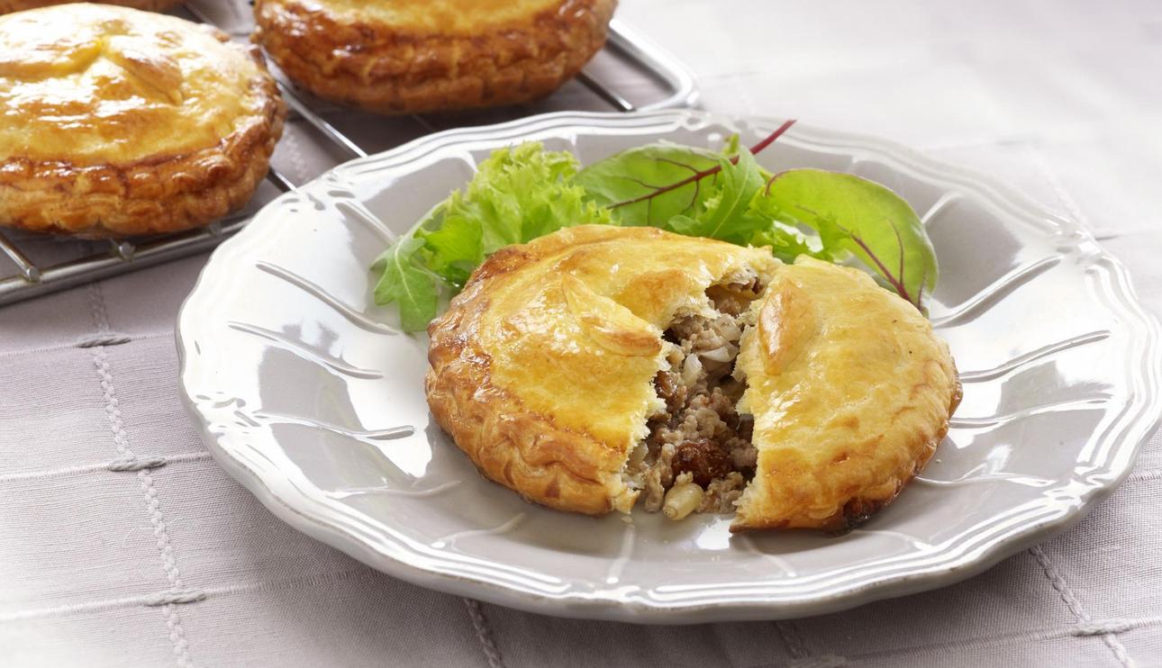 Pasteles de hojaldre relleno de cordero y especias