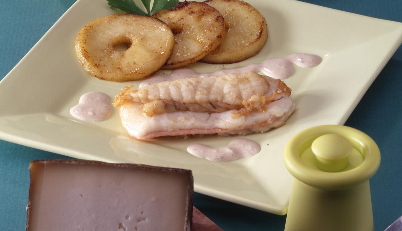 Libritos de rape y jamón con manzanas