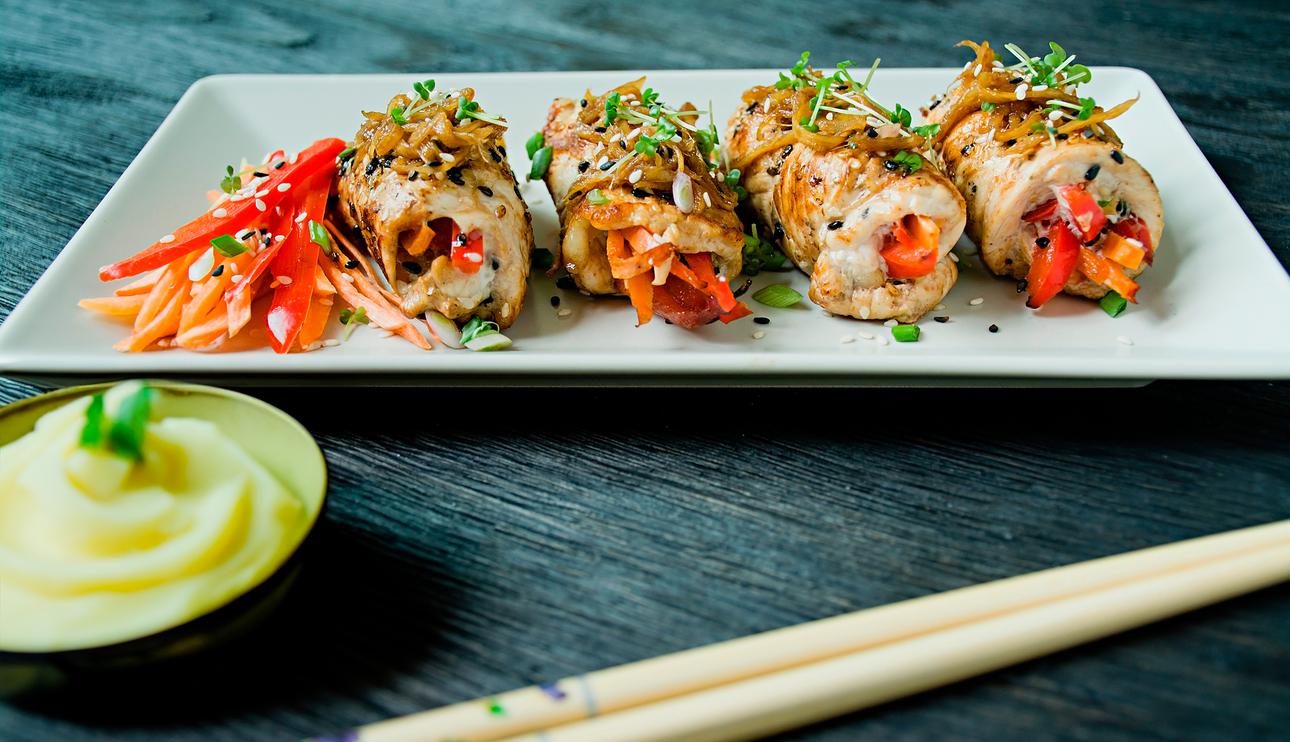 Rollitos de pavo con zanahoria con puré verde