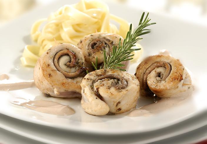 Rollitos de pollo con anchoas