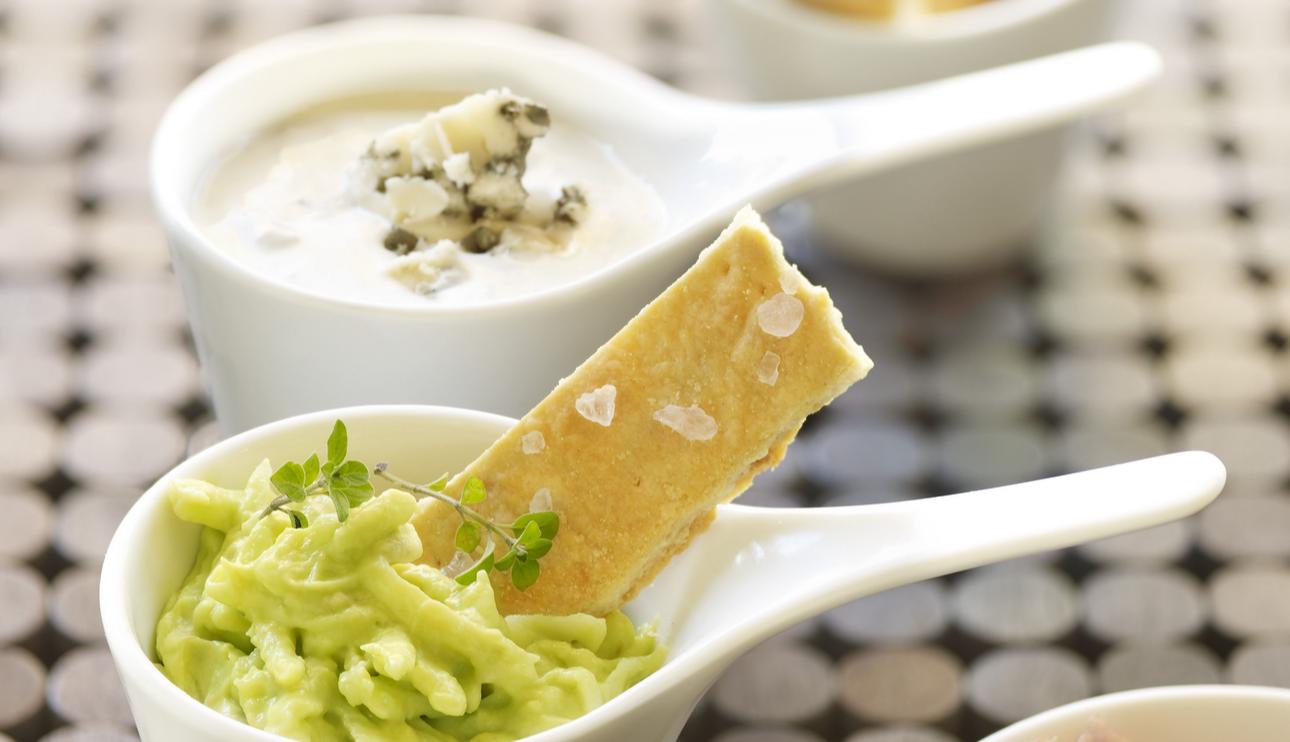 Dips con sticks de pizza