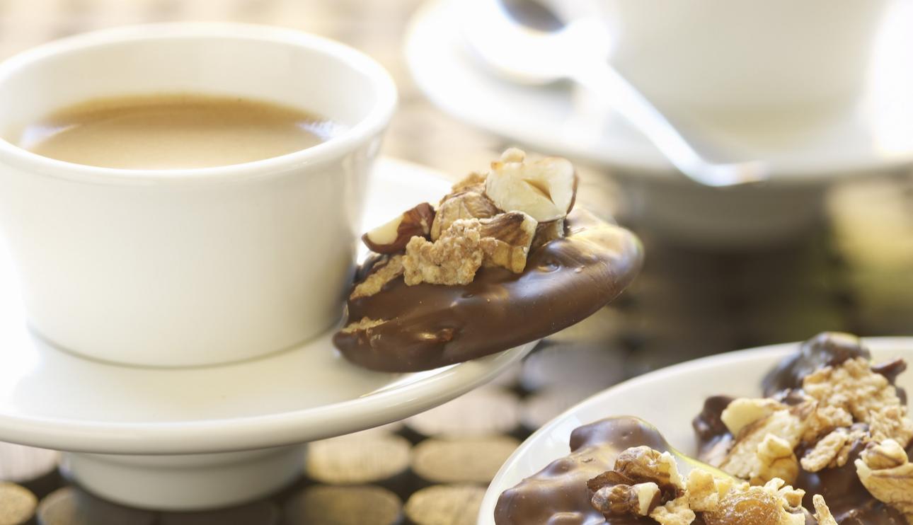 Rocas de chocolate y cereales