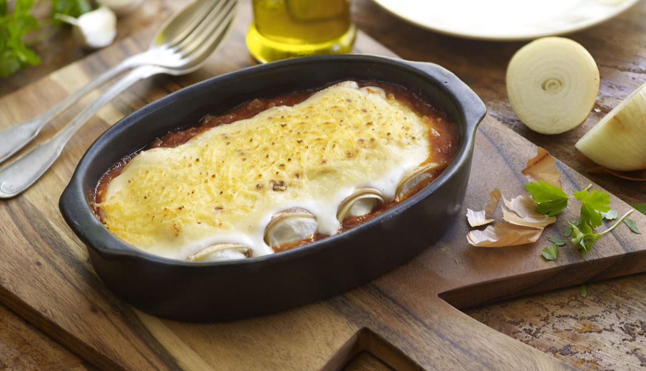 Canelones de requesón con salsa de tomate