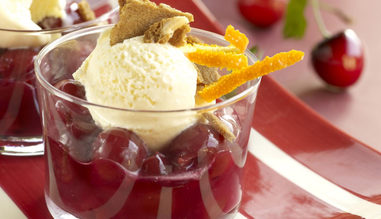 Cerezas caramelizadas con helado