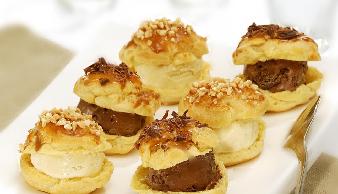 Lionesas con helado y Dulce de Leche