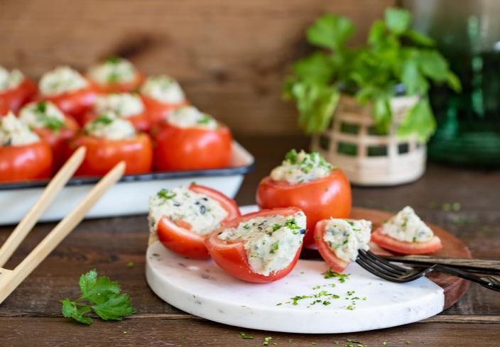 Tomates rellenos de atún y patata