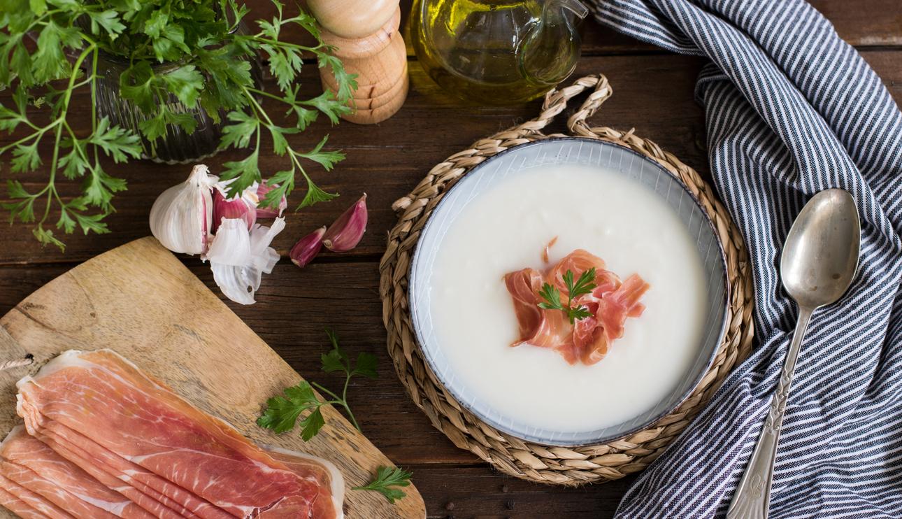 Crema de coliflor con mostaza y queso