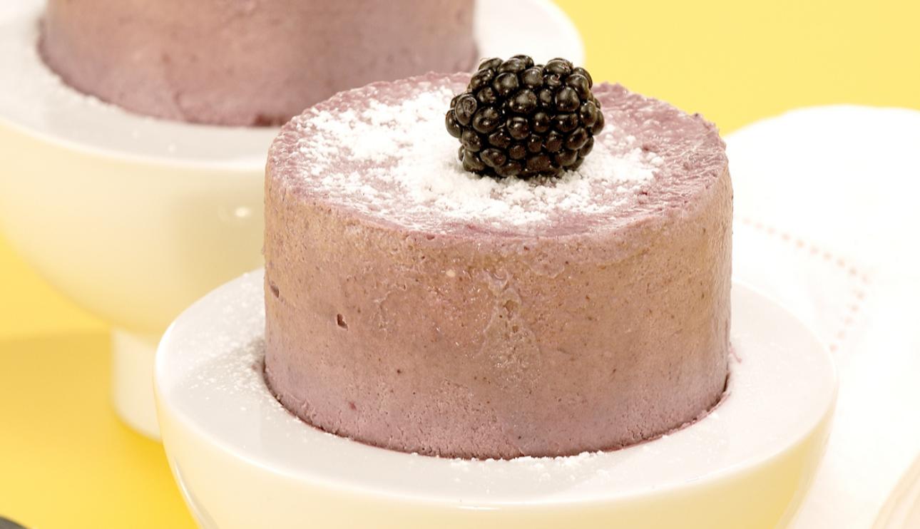 Soufflé helado de moras
