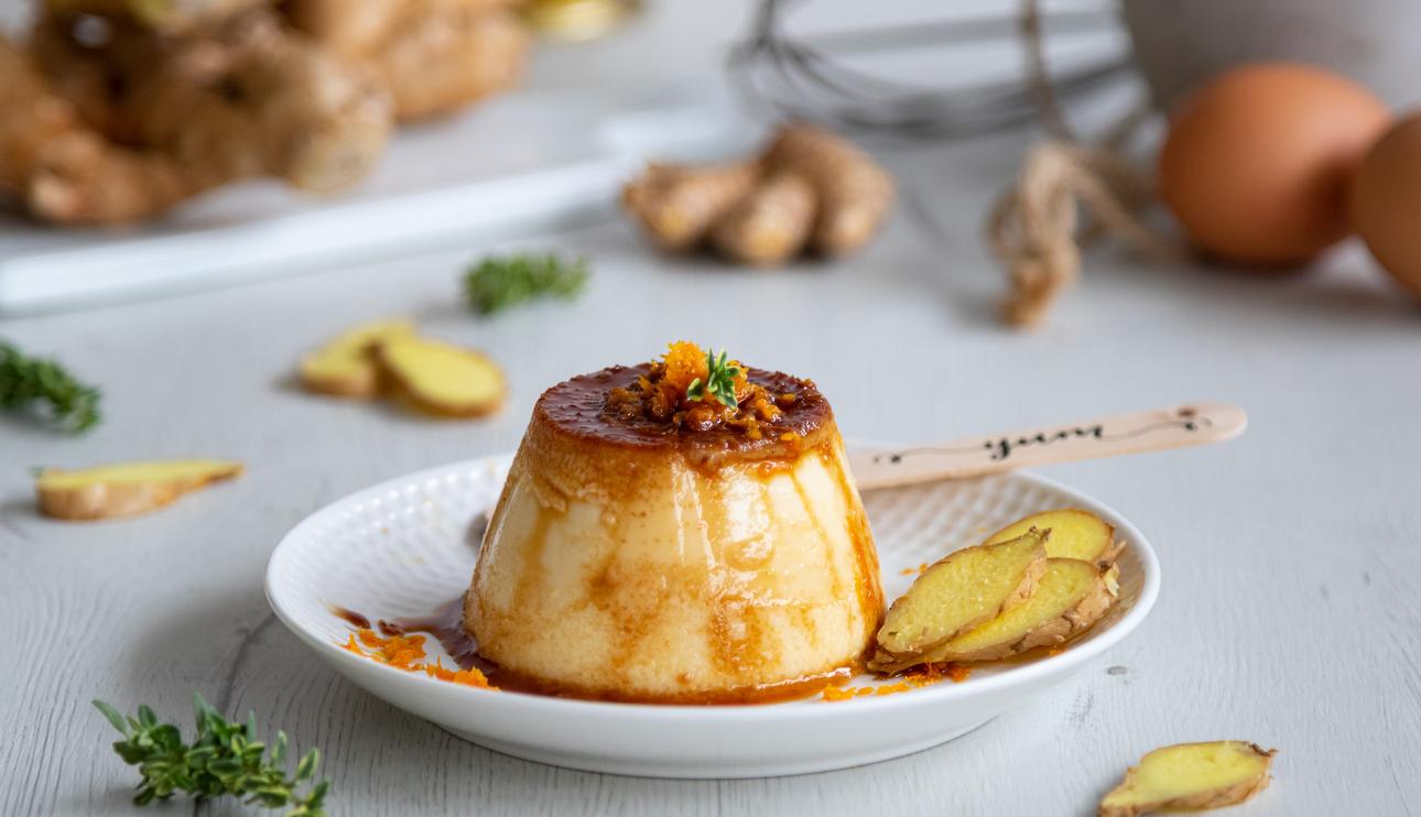 Flan de naranja y leche condensada con jengibre