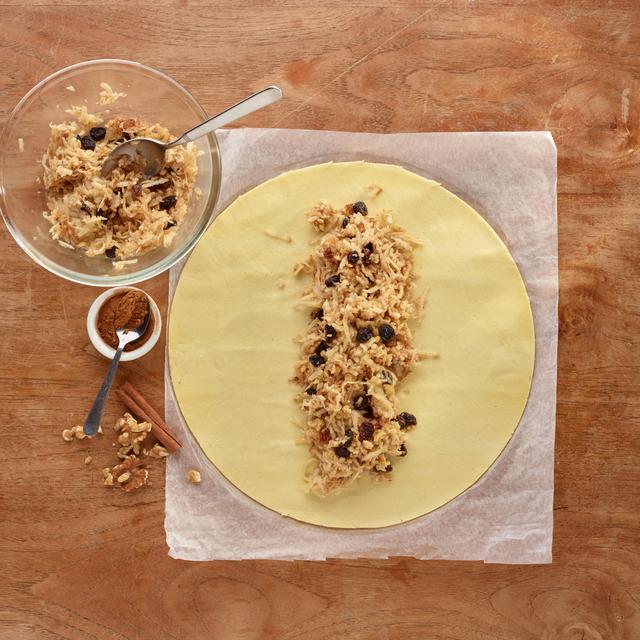 Strudel de manzana, nueces y pasas