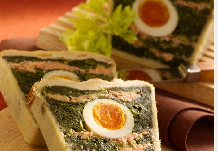 Pastel de espinacas y salmón ahumado