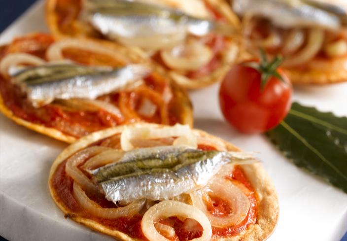 Cocas de sardinas