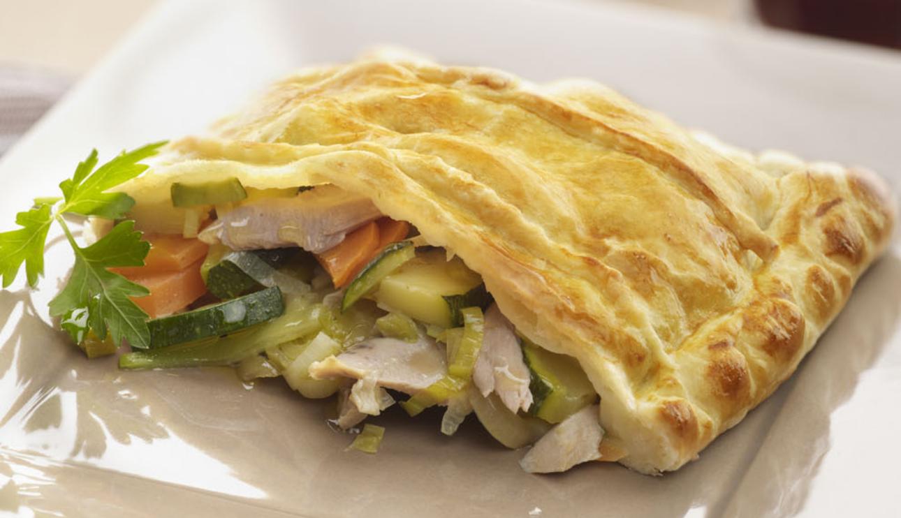 Empanada de perdiz escabechada