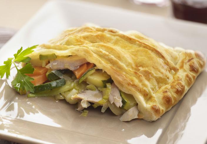 Empanada de perdiz escabechada