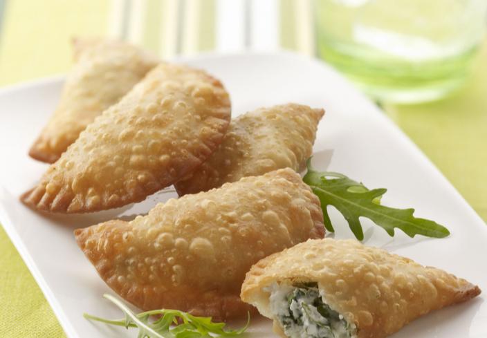 Empanadillas de queso y rúcula