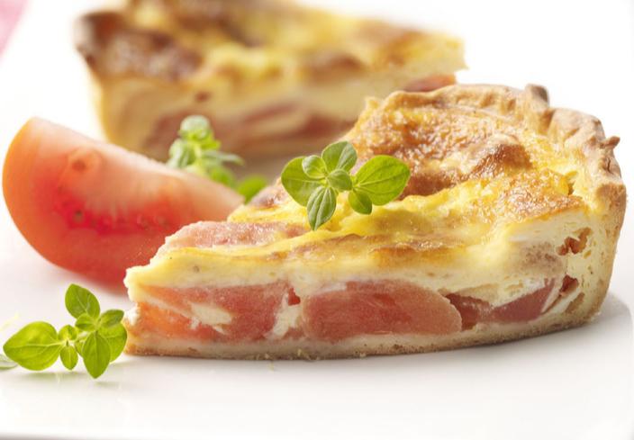 Tarta de tomate, queso y pan