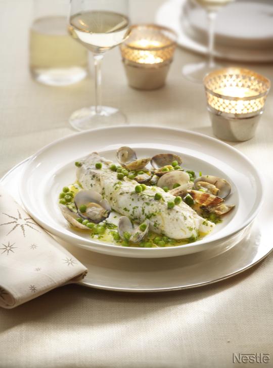 Merluza a la marinera con almejas