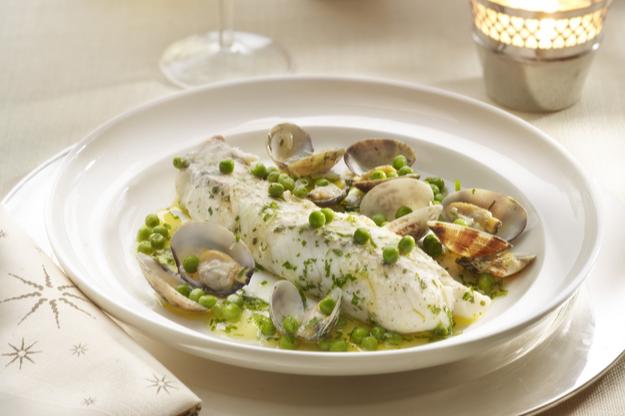 Merluza a la marinera con almejas