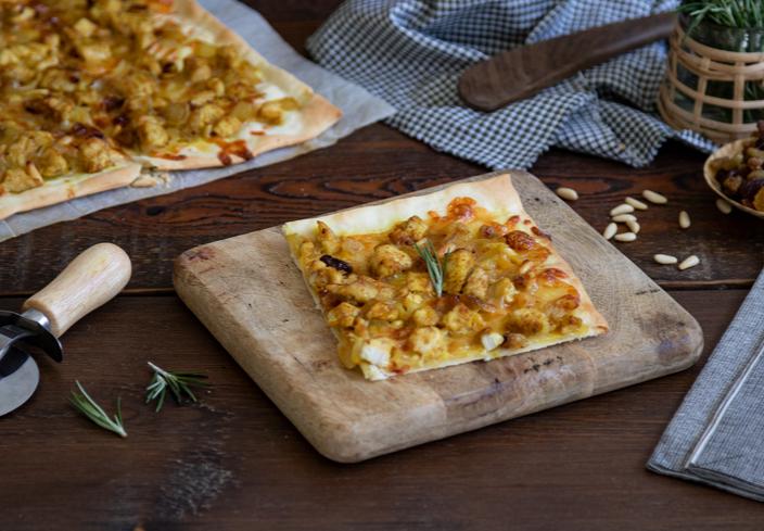 Pizza de pollo al curry