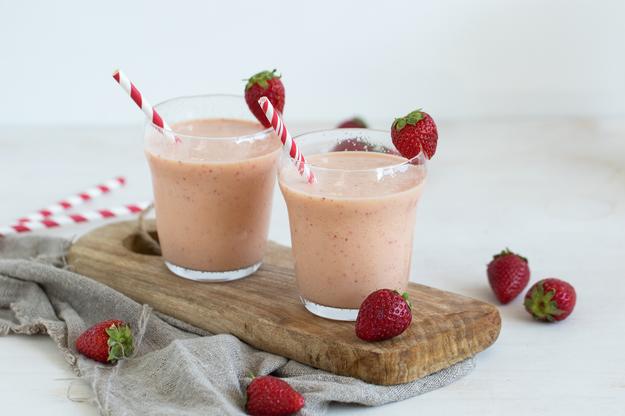 Batido de helado con frutas
