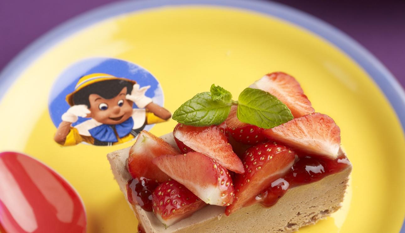 Mousse helada de chocolate con fresitas