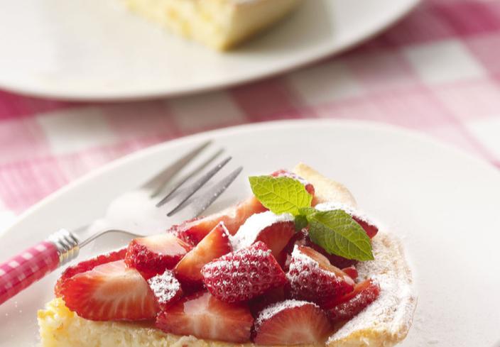 Pastel ricota, naranja y fresones
