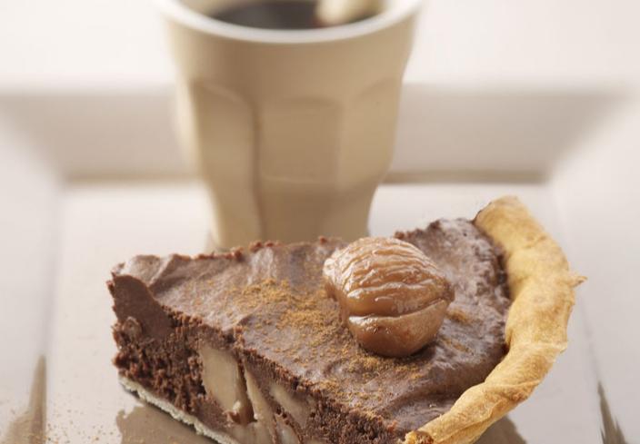 Pastel de chocolate especiado y castañas