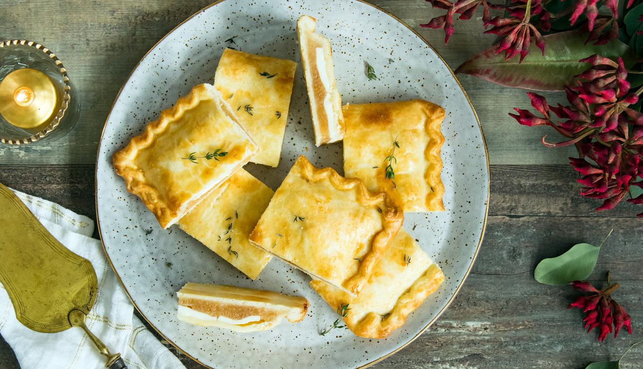 Empanada de queso y membrillo