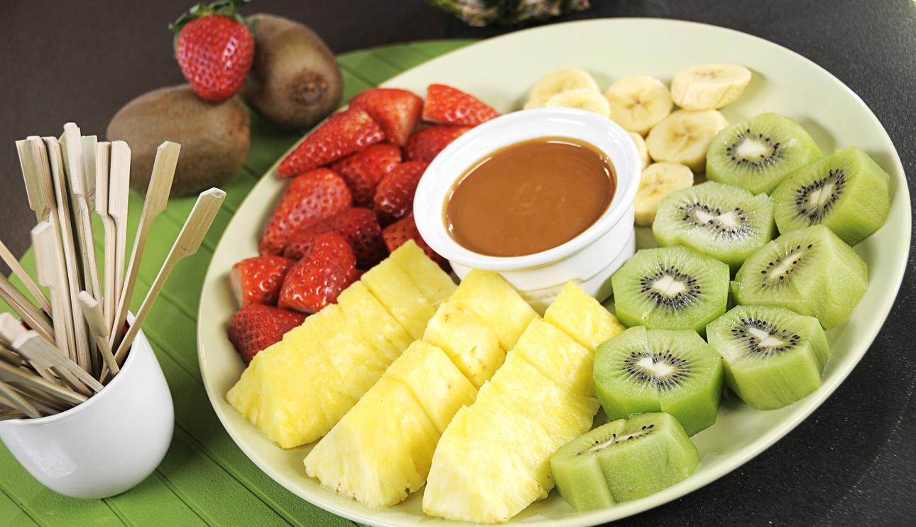 Fondue de caramelo con frutas