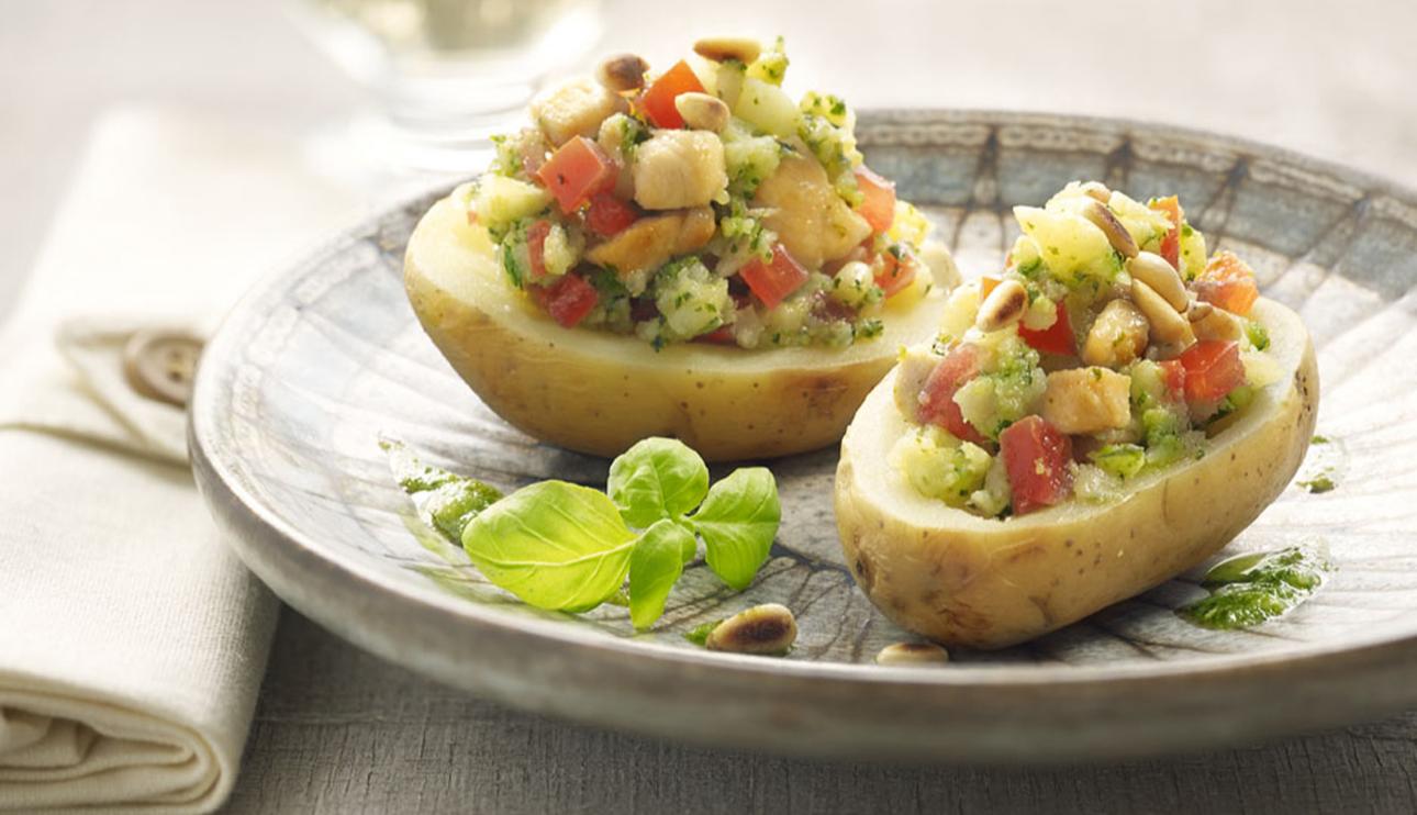Patatas rellenas de pollo al pesto