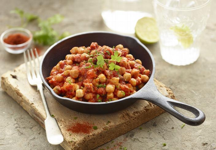 Garbanzos con chorizo y tomate