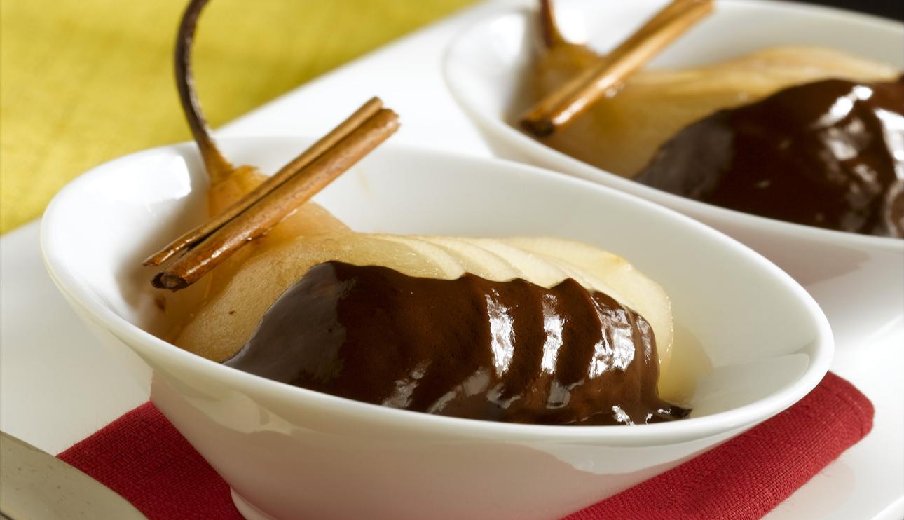 Peras al chocolate