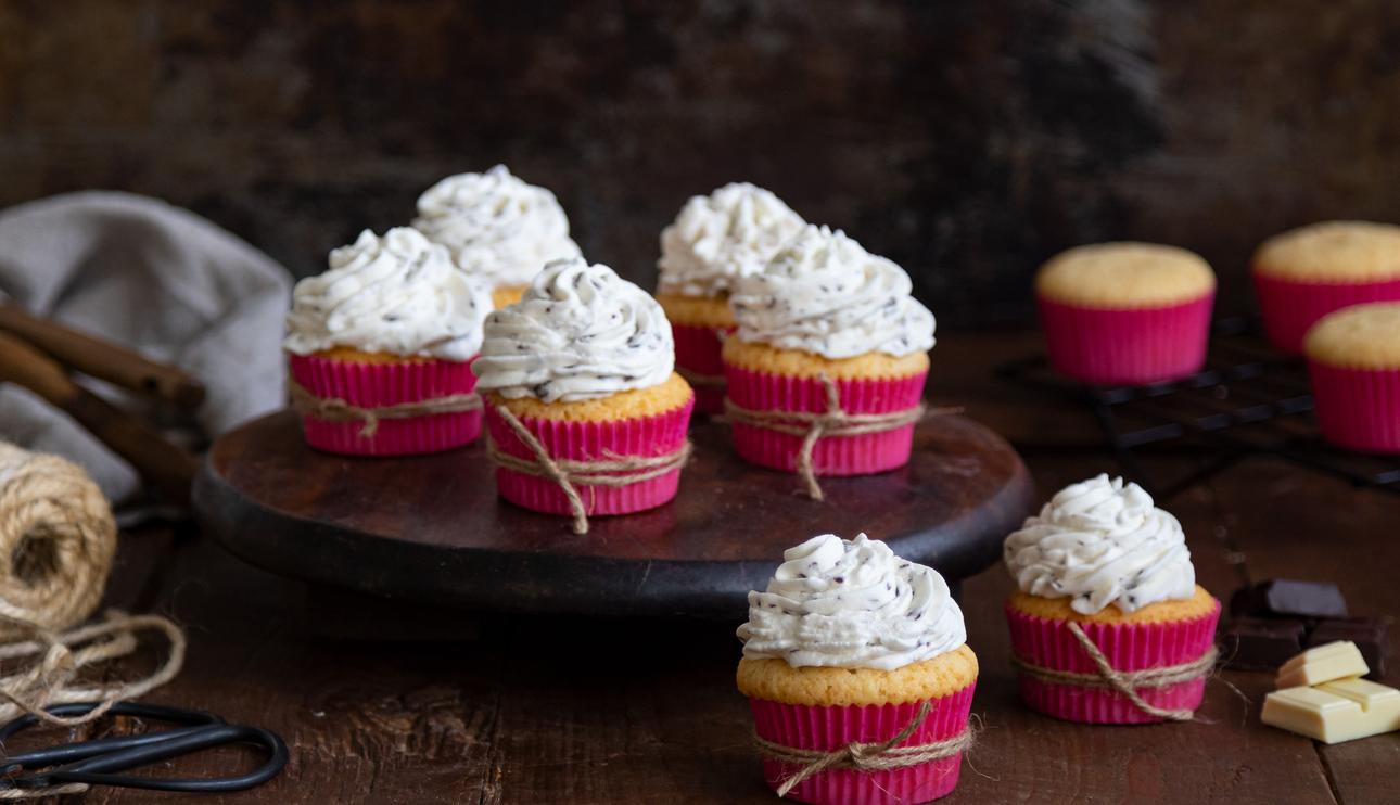 Cupcakes de chocolate blanco y stracciatella