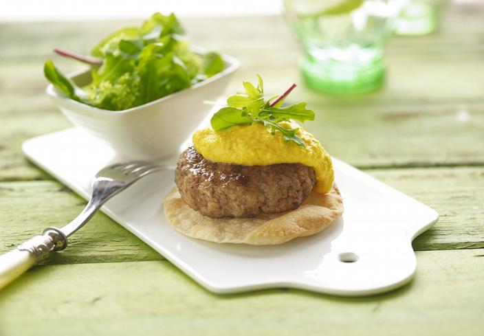 Hamburguesas caseras con salsa al curry con manzana