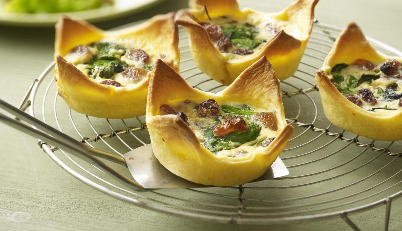 Mini quiches de espinacas y queso fresco