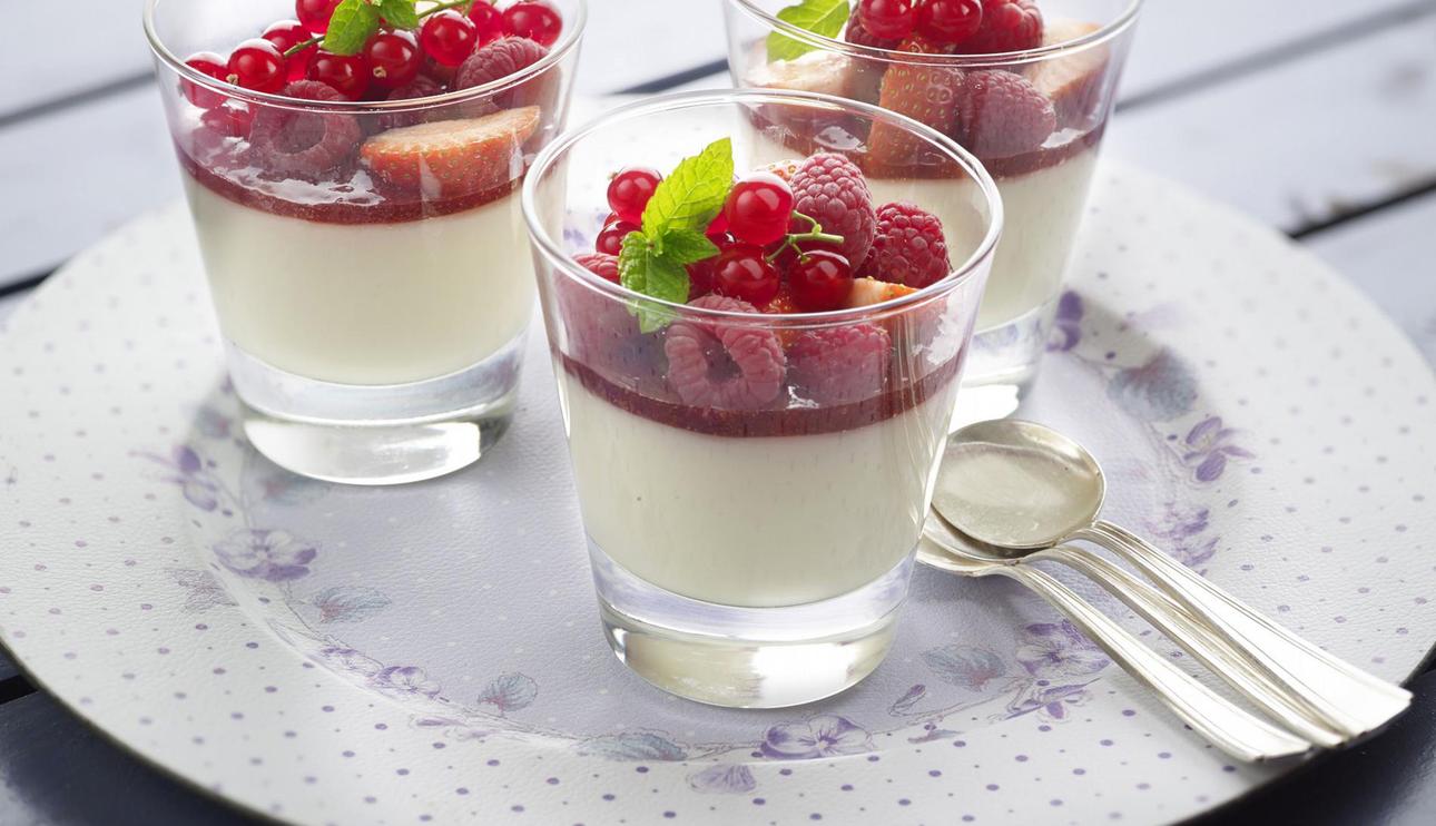 Crema de chocolate blanco y frutos rojos