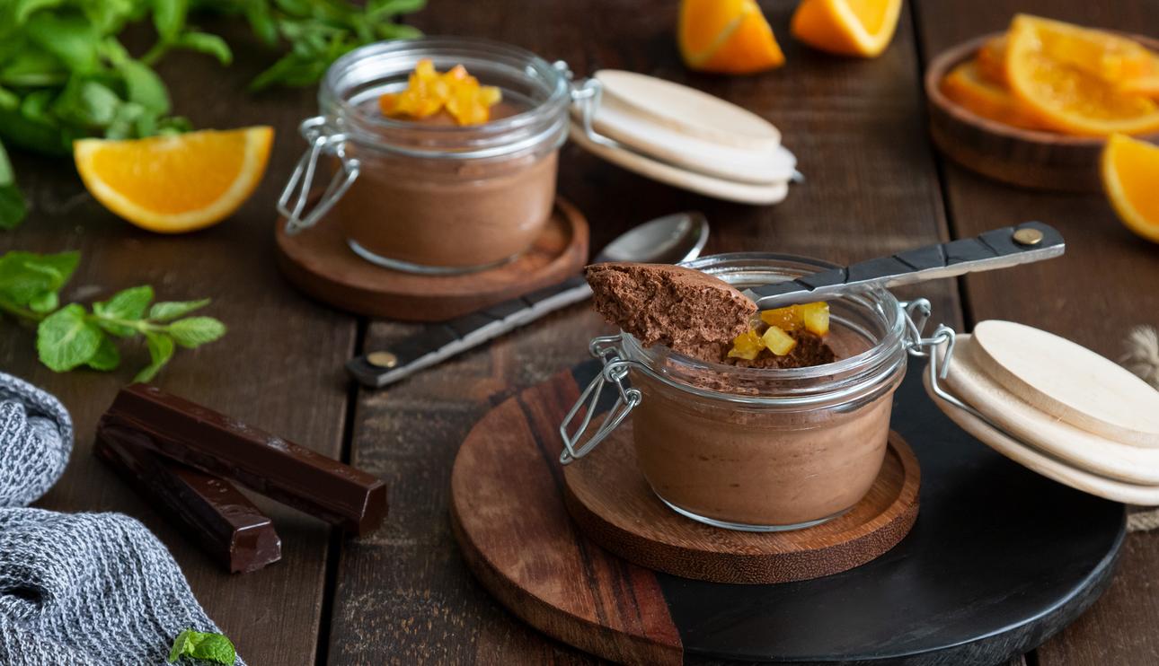 Mousse de chocolate negro con naranja