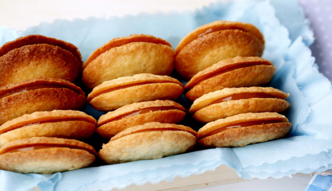 Galletas crujientes de coco rellenas de Dulce de Leche