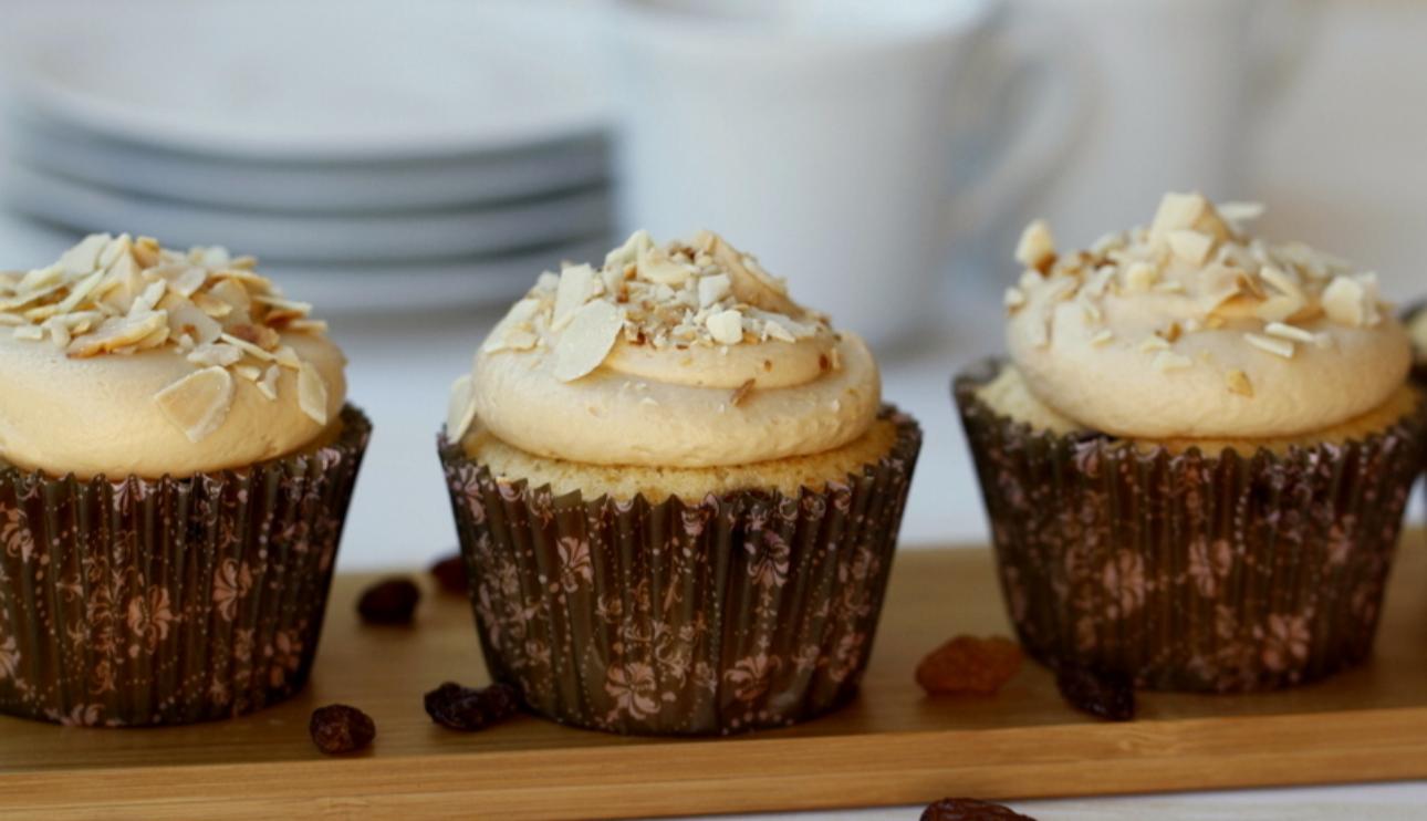 Cupcakes de Dulce de Leche, pasas y ron