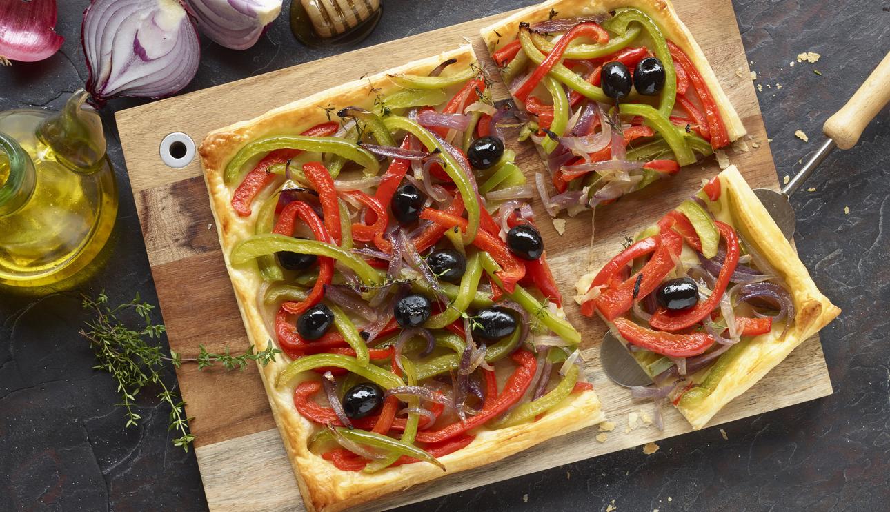 Tarta de hojaldre con verduras y miel