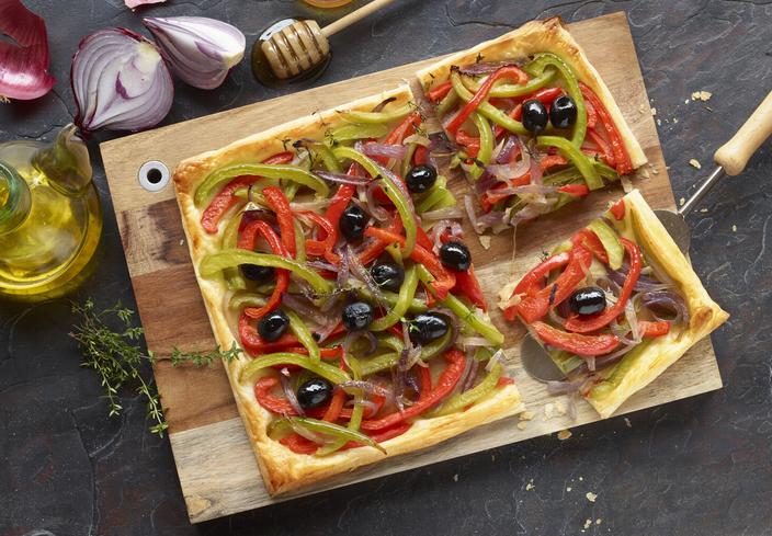 Tarta de hojaldre con verduras y miel