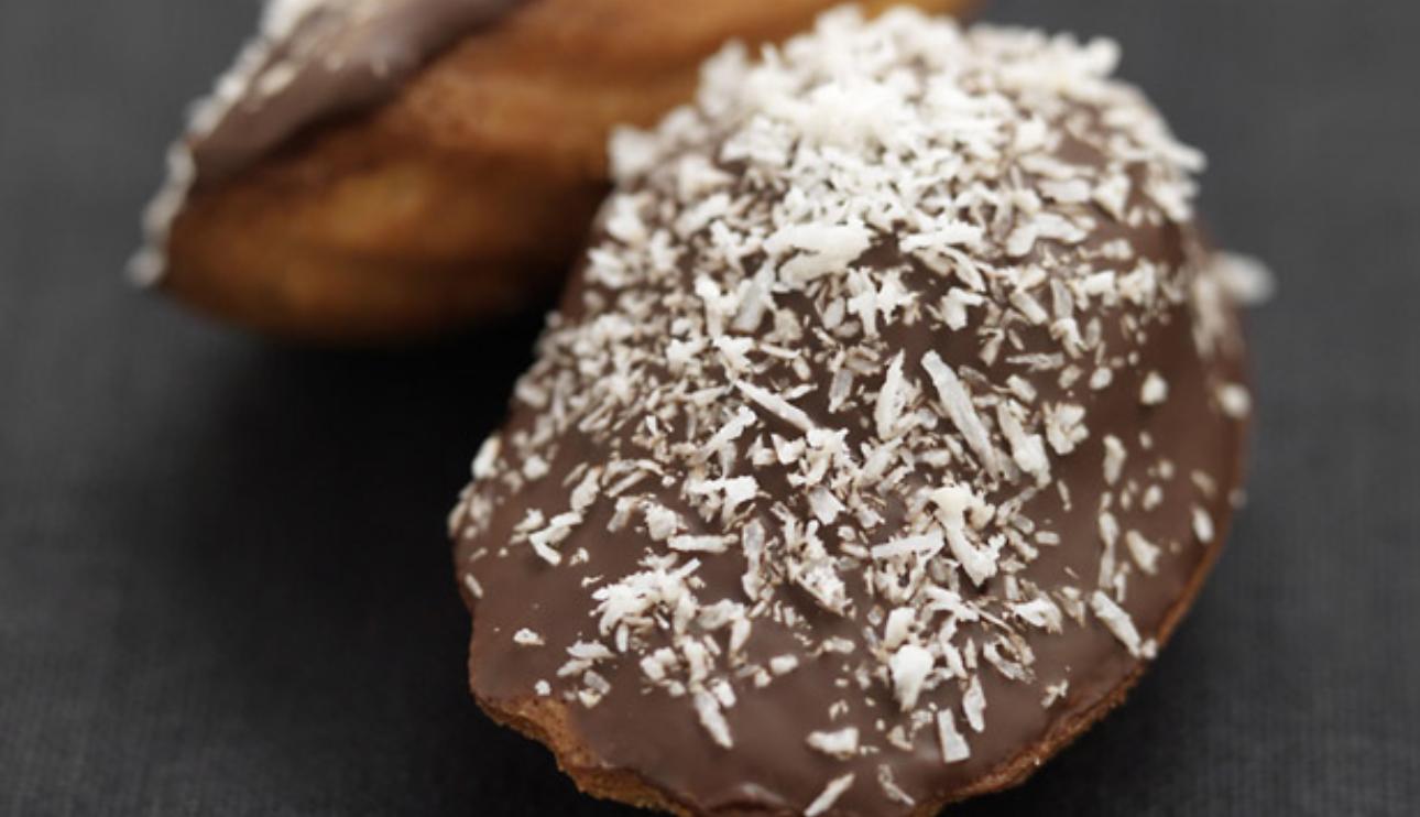 Magdalenas de chocolate y coco