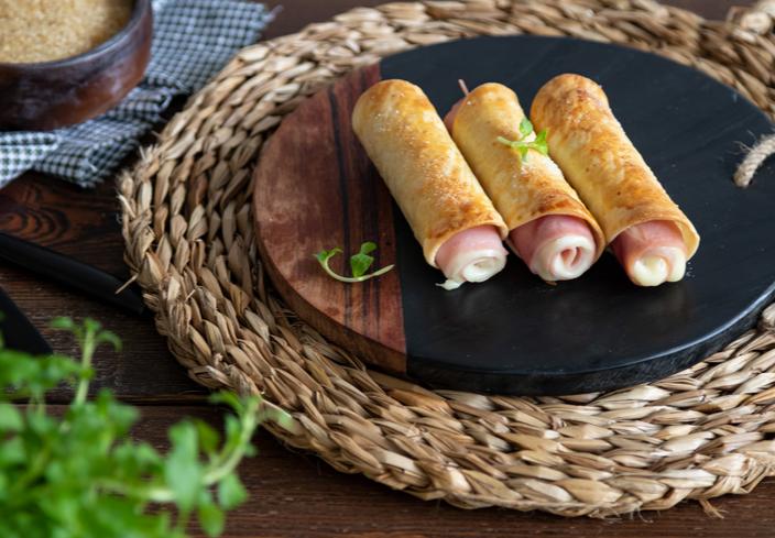 Crepes de jamón y queso crujientes con obleas
