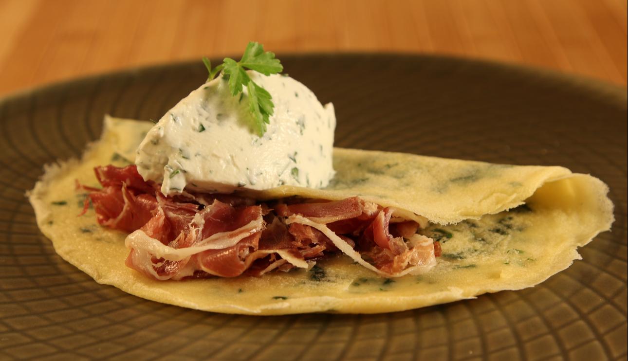 Creps de espinacas con queso y jamón