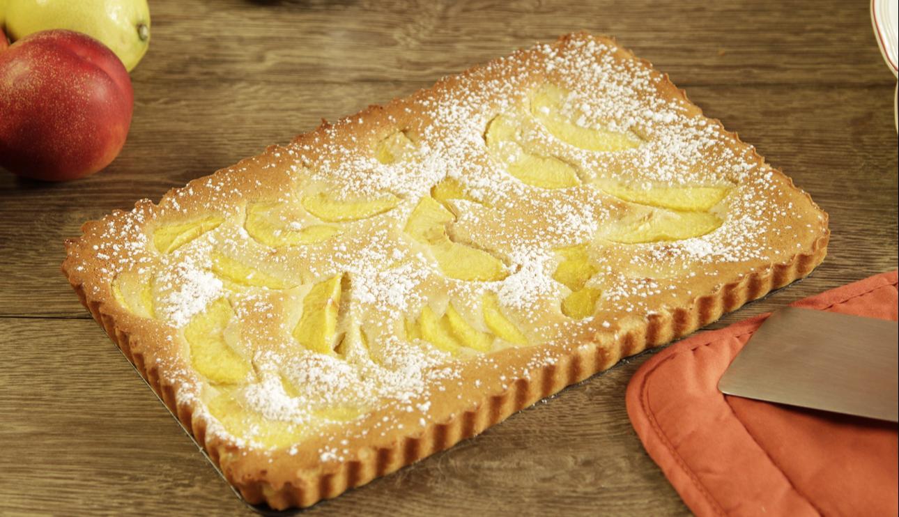 Tarta de nectarinas y queso fresco